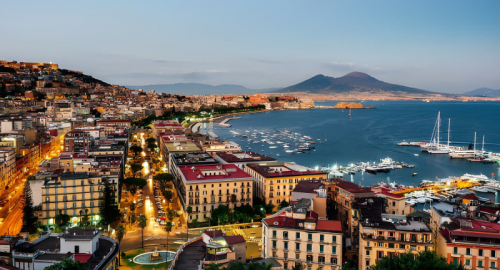 Napoli Svela i Suoi Tesori: Al Via la XXXII Edizione del Maggio dei Monumenti tra Arte, Luce e Musica